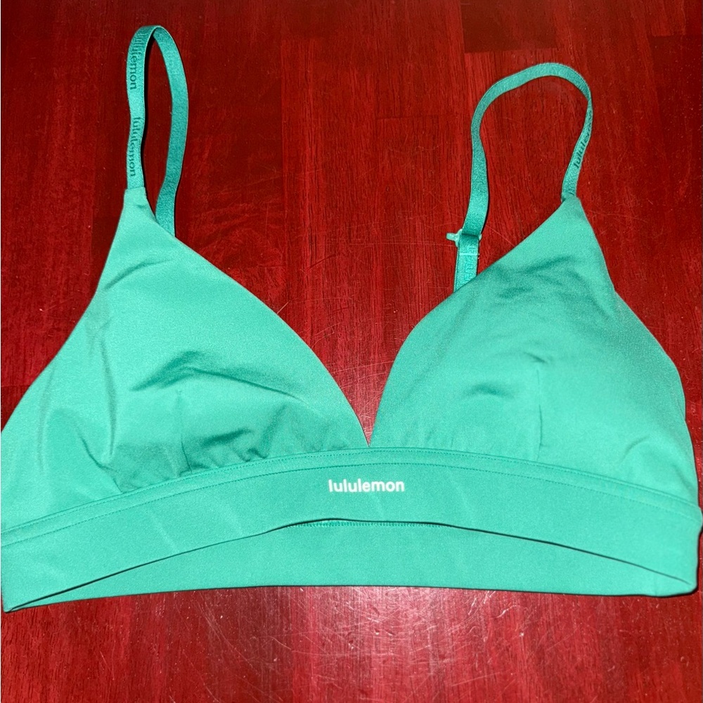 Lululemon License to Train Triangle Bra